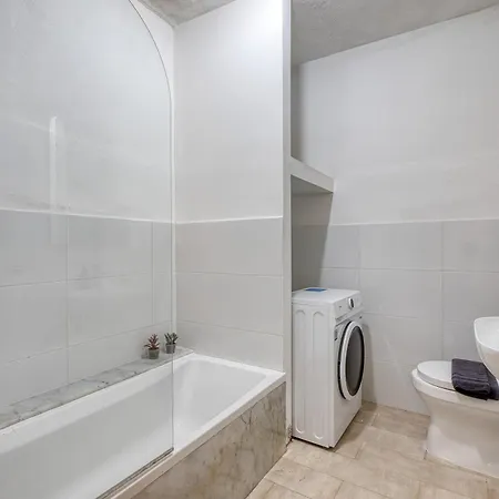 아파트 New To The Market - 3br Unit In St'julians 5 Minutes Walk To The Promenade Saint Julian's