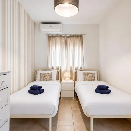 New To The Market - 3br Unit In St'julians 5 Minutes Walk To The Promenade Saint Julian's