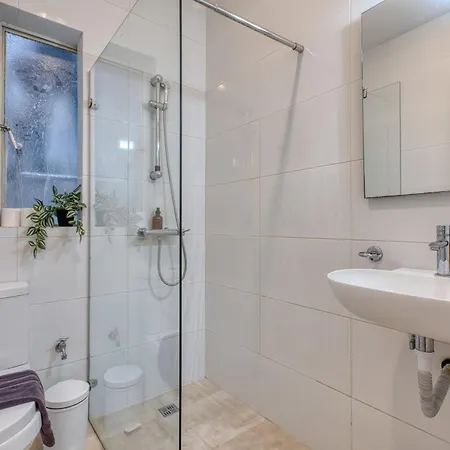 New To The Market - 3br Unit In St'julians 5 Minutes Walk To The Promenade Saint Julian's