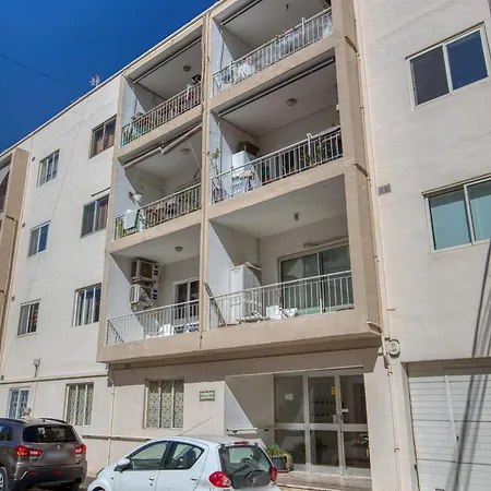 New To The Market - 3br Unit In St'julians 5 Minutes Walk To The Promenade Saint Julian's